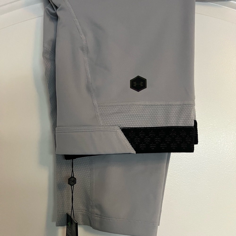 Mens Under Armour RUSH Compression Leggings 3/4 Length Gray 2XL 1327647 011